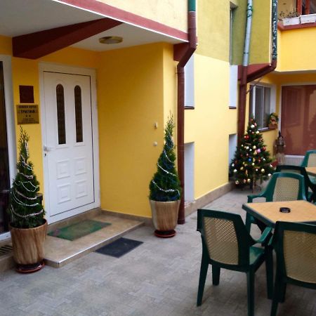 Hotel Triumph Nowa Zagora Zewnętrze zdjęcie