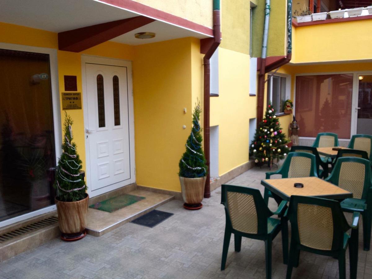 Hotel Triumph Nowa Zagora Zewnętrze zdjęcie