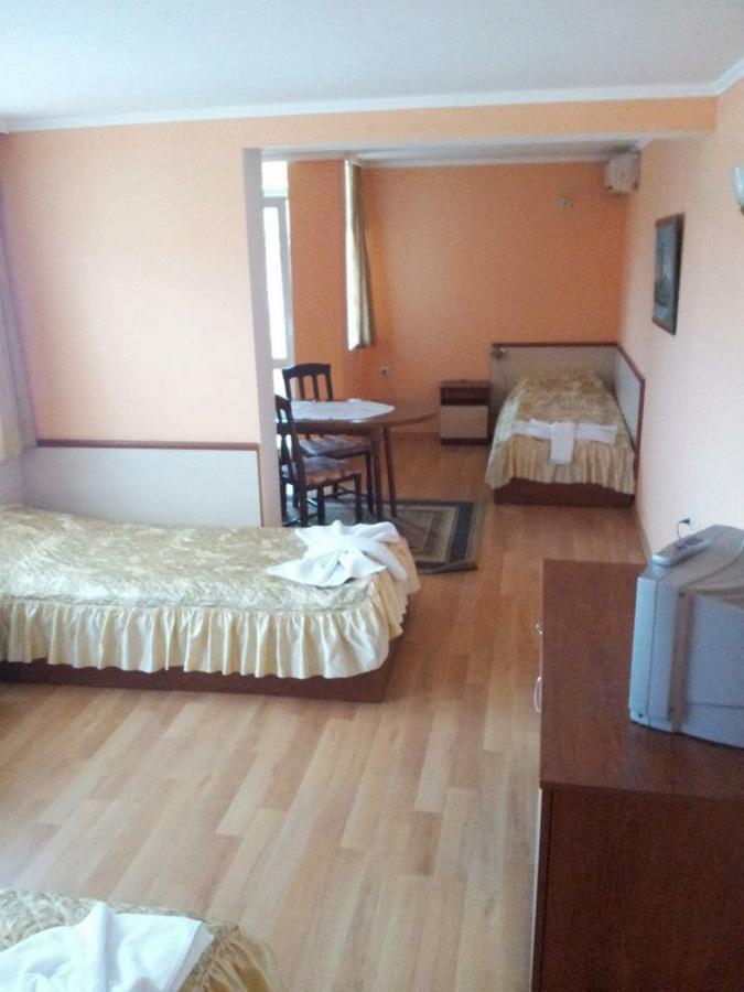 Hotel Triumph Nowa Zagora Zewnętrze zdjęcie
