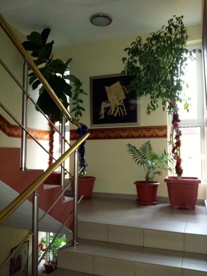 Hotel Triumph Nowa Zagora Zewnętrze zdjęcie
