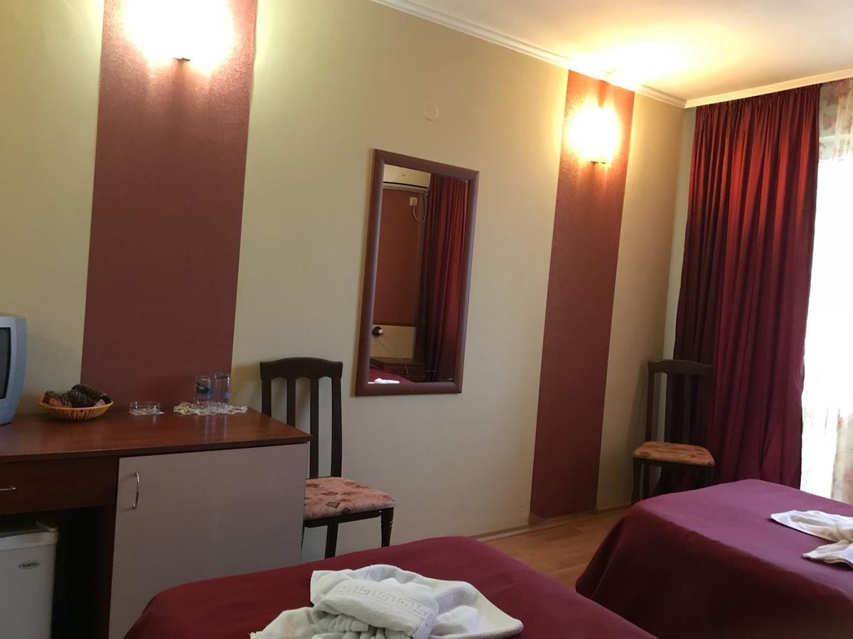 Hotel Triumph Nowa Zagora Zewnętrze zdjęcie