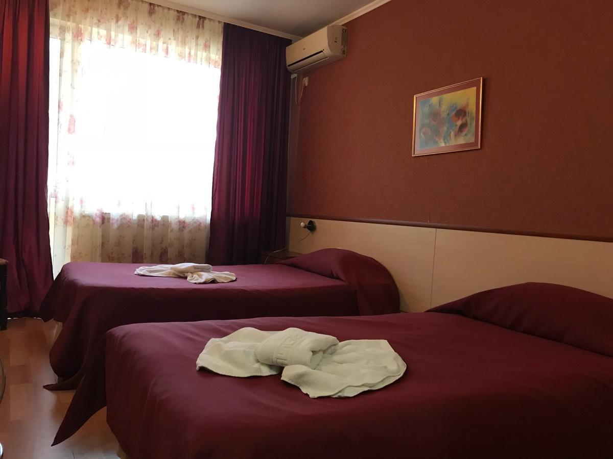 Hotel Triumph Nowa Zagora Zewnętrze zdjęcie